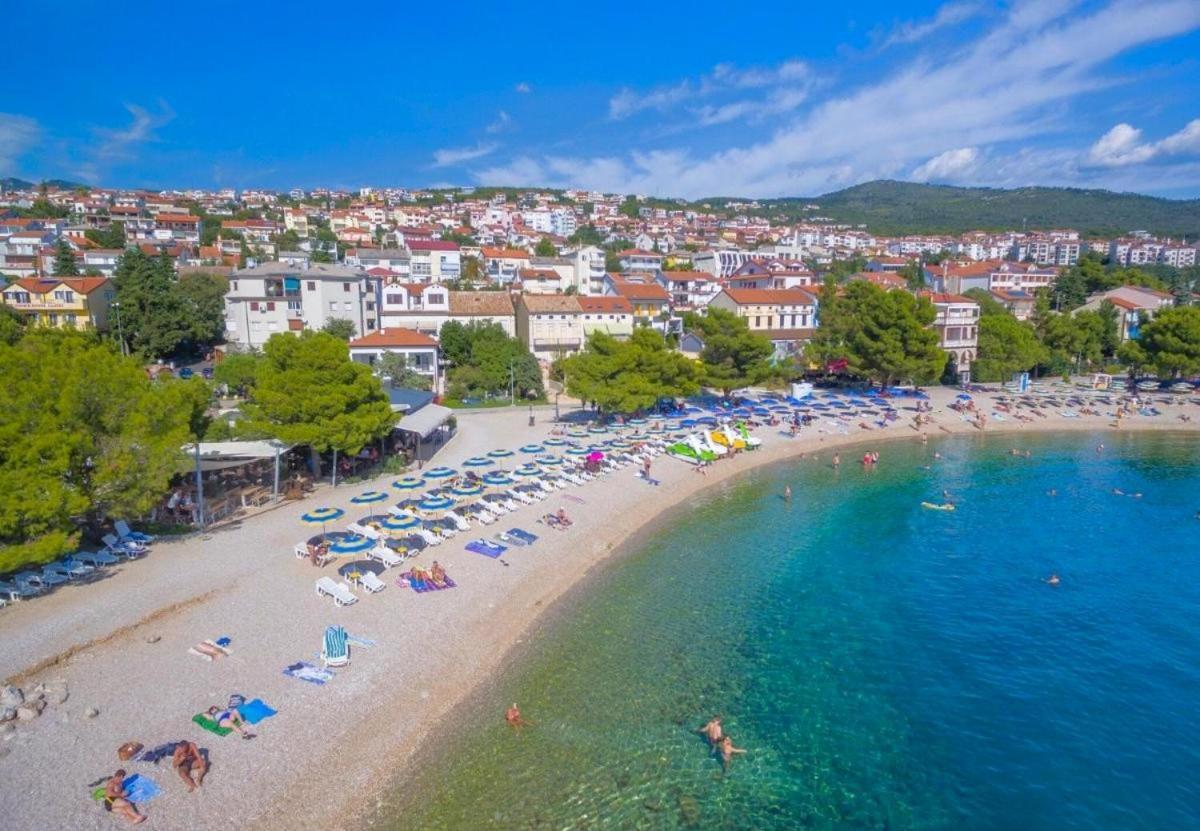 Apartments Crikvenica Megan 1 Exteriör bild